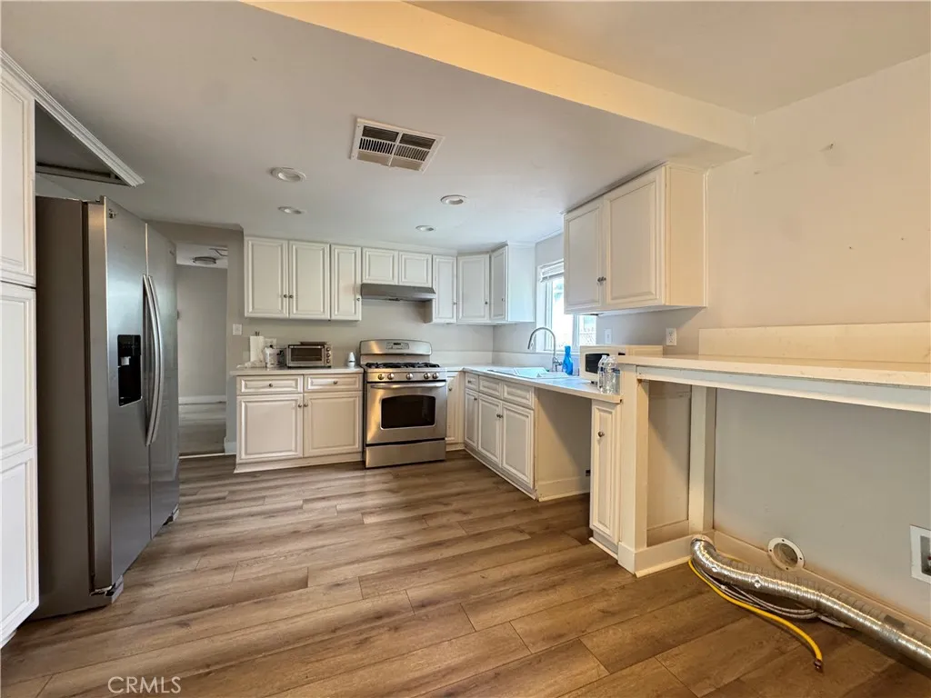 412 Beech, Bakersfield, CA 93304 - Photo 5 of 12, Bakersfield, CA