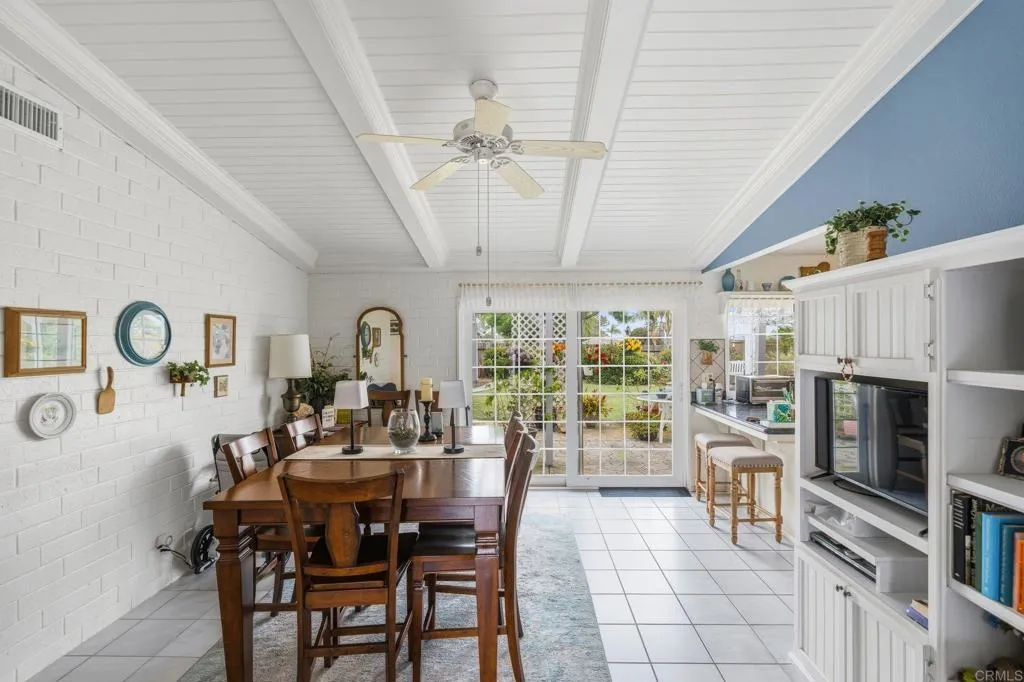 https://cdn.realtyfeed.com/cdn/127/306762065/f23ea87d6053d15760528129a2ab7ead.webp