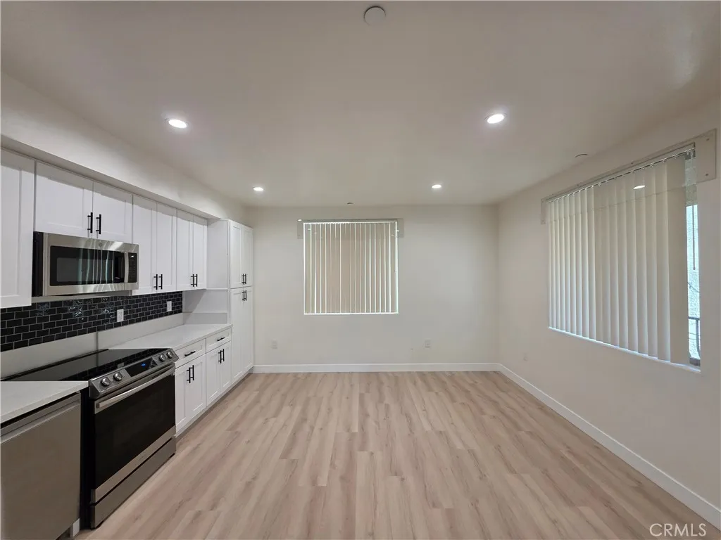 14618 Sylvan Street, Van Nuys, CA 91411 - Photo 3 of 12, Van Nuys, CA
