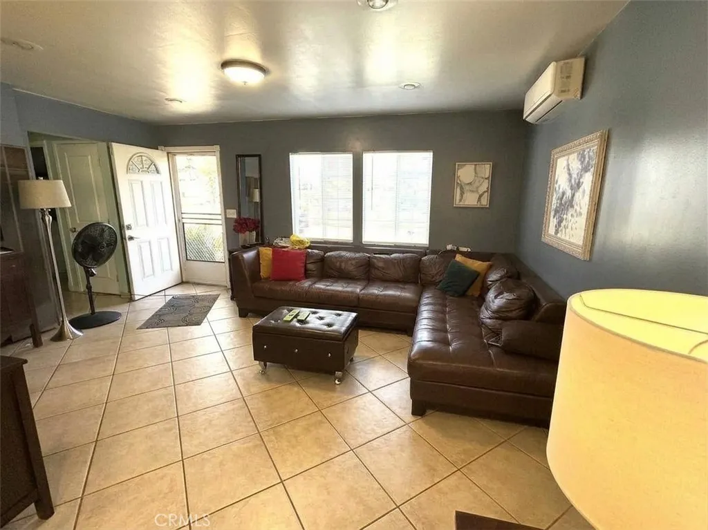 128 Los Angeles, Monrovia, CA 91016 - Photo 3 of 10, Monrovia, CA