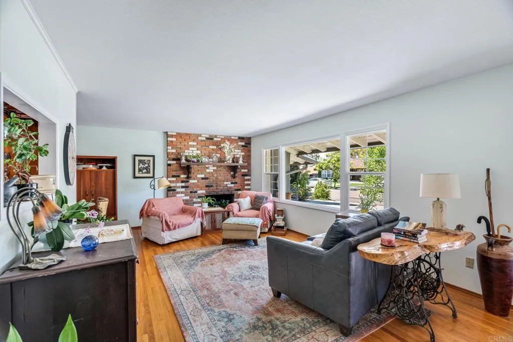 https://cdn.realtyfeed.com/cdn/127/306762099/8415b1d15f794c88090b482dc20bf32f.webp