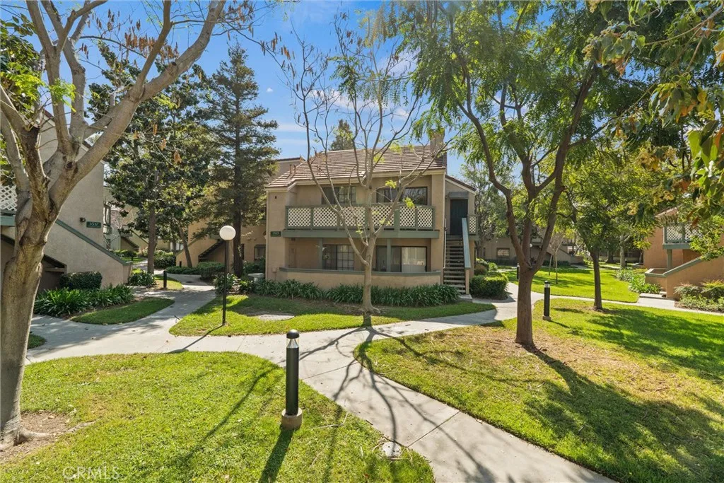 3525 W Greentree Circle Unit G, Anaheim, CA 92804 - Main photo, Anaheim, CA