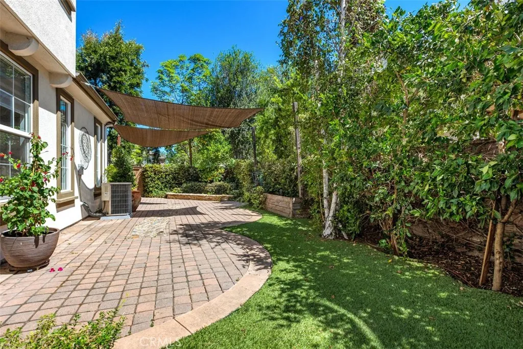 18 Lansdale Court