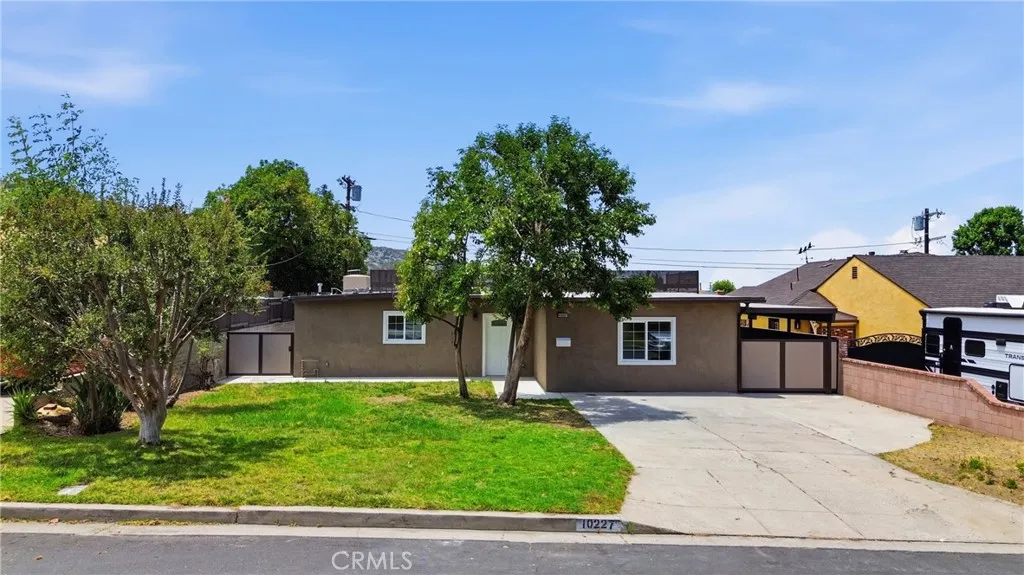 10227 Mcvine, Sunland, CA 91040 - Main photo, Sunland, CA