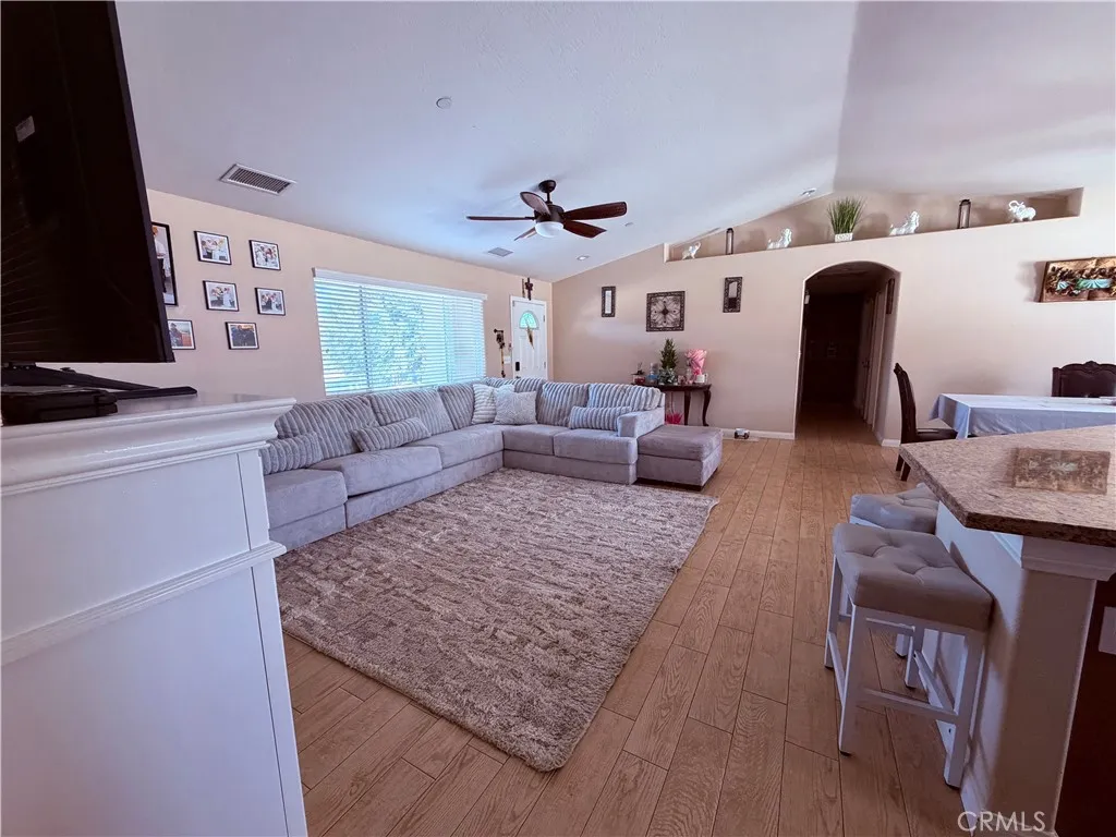 9220 Jacaranda, Hesperia, CA 92345 - Photo 4 of 7, Hesperia, CA