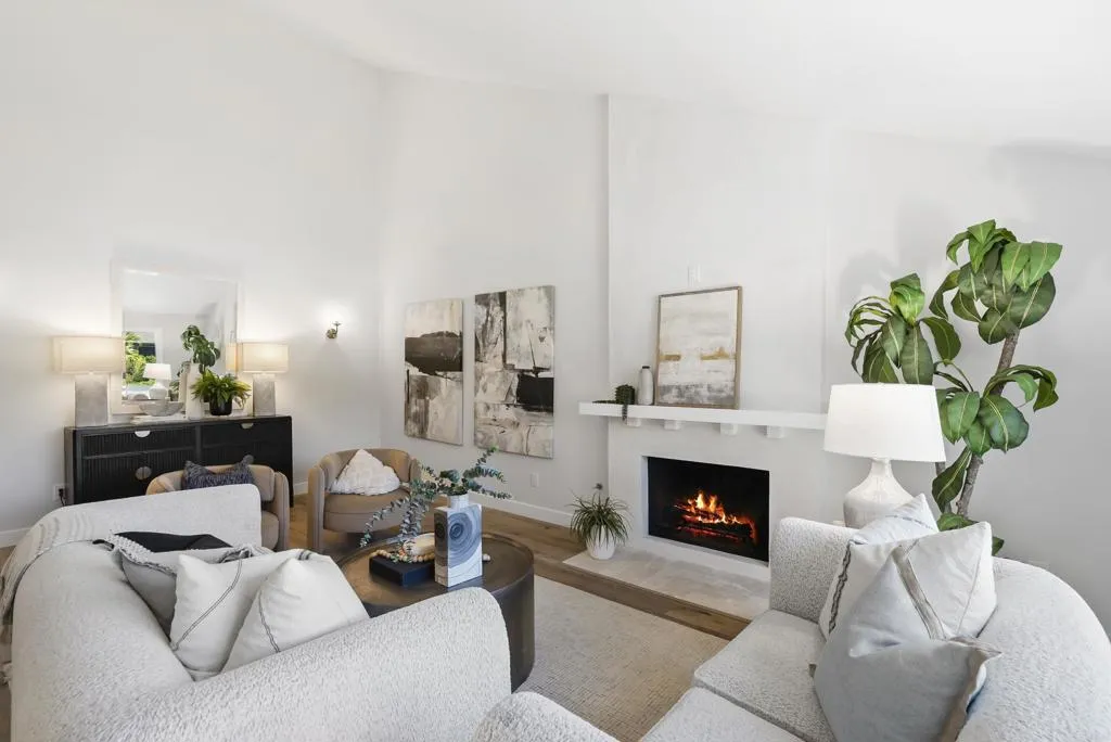 https://cdn.realtyfeed.com/cdn/127/306762129/47632080ef0bdbc3cad298b10b370ca5.webp