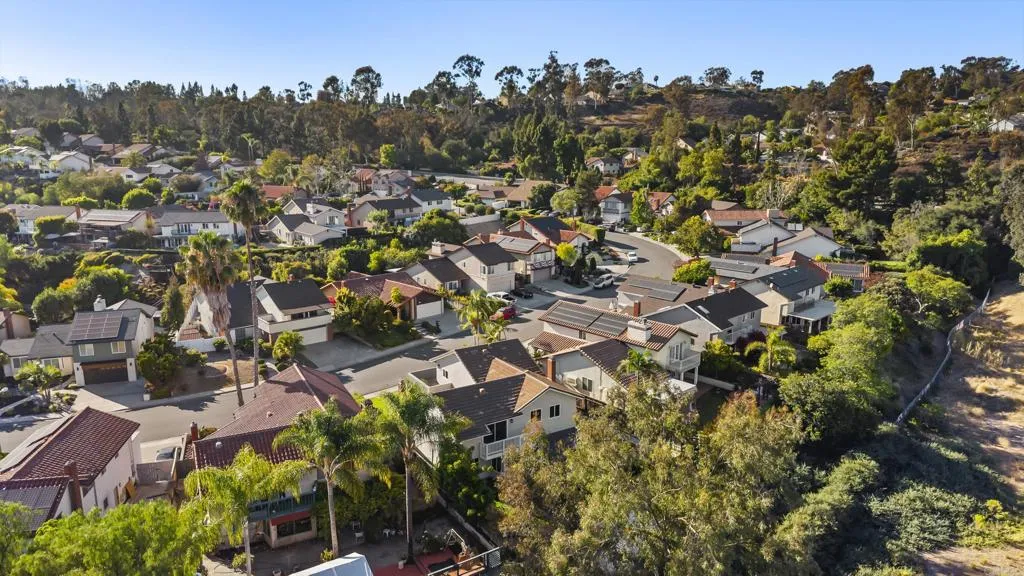 https://cdn.realtyfeed.com/cdn/127/306762129/4edb50add85d961803aab09b9c6fcab7.webp