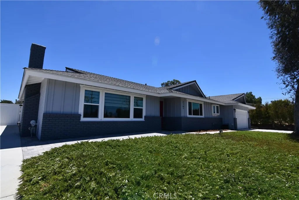 2161 Valley View