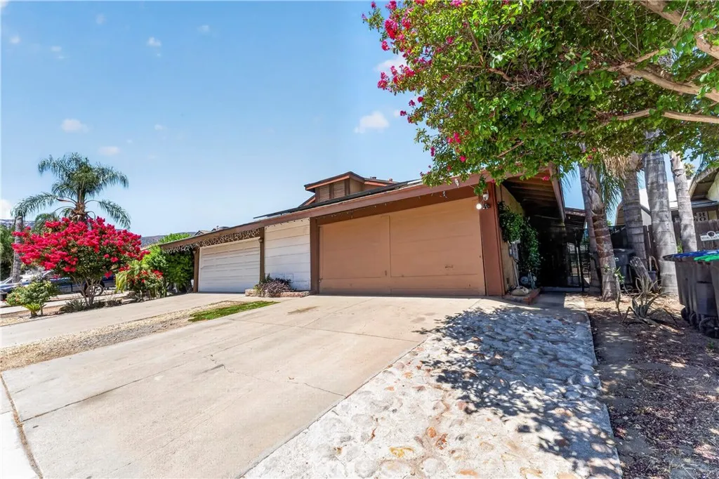 1105 Monroe, Lake Elsinore, CA 92530 - Photo 2 of 13, Lake Elsinore, CA