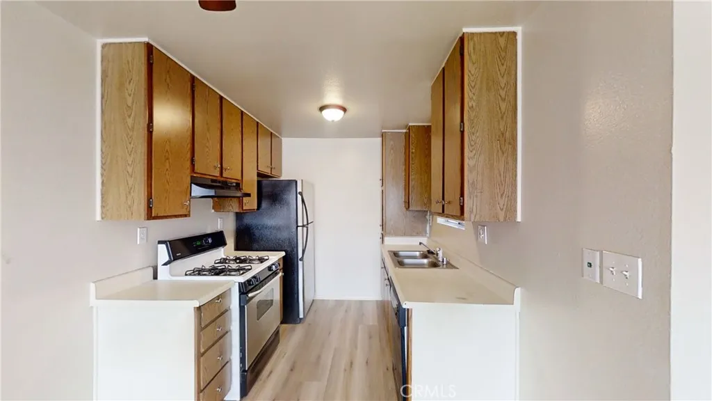 22 E Market, Long Beach, CA 90805 - Photo 2 of 11, Long Beach, CA