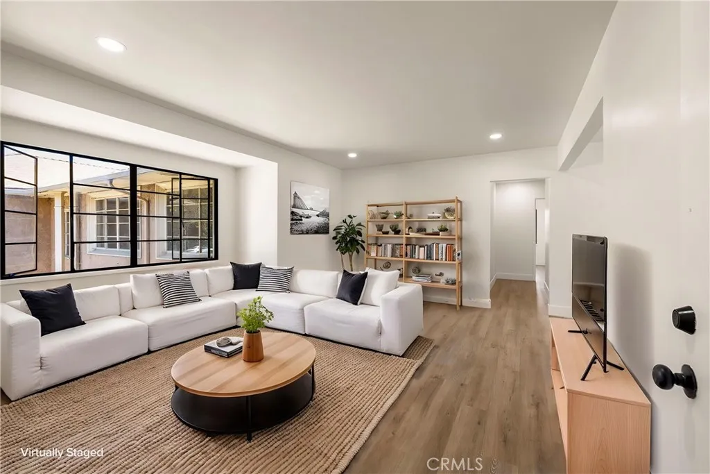 4072 Hillcrest, Los Angeles, CA 90008 - Photo 5 of 30, Los Angeles, CA