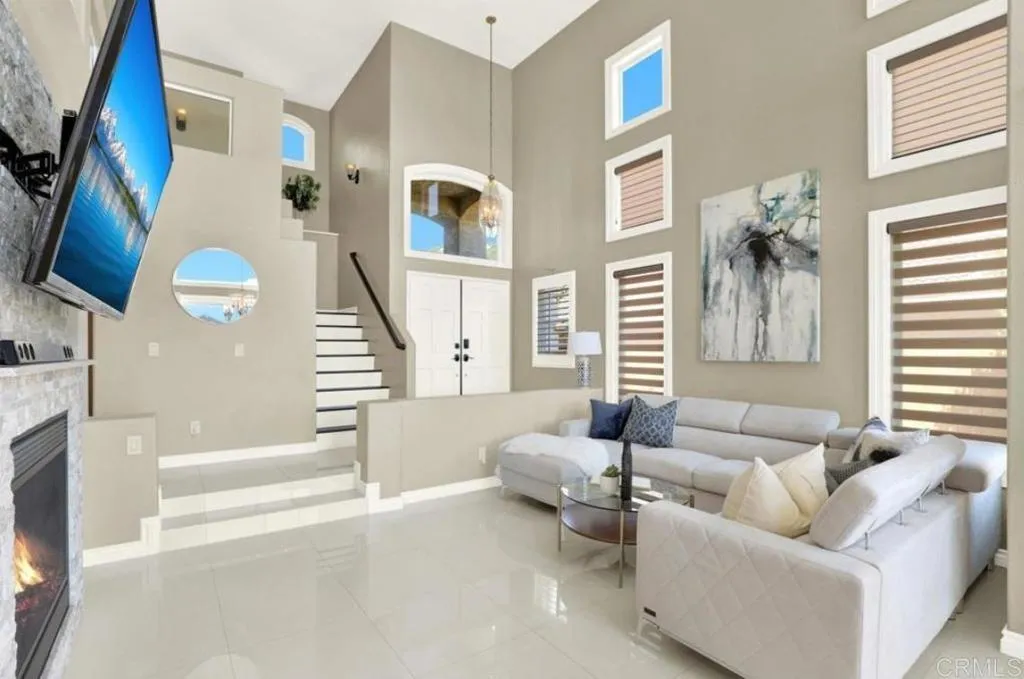 https://cdn.realtyfeed.com/cdn/127/306762198/164c41a32bc19733ad278a987cd18794.webp