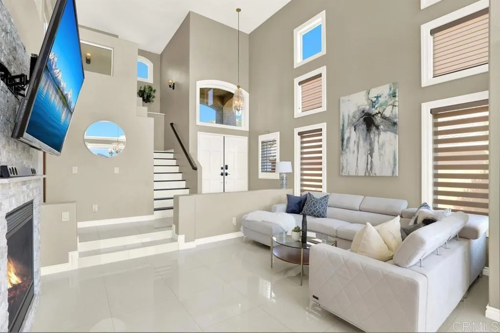 https://cdn.realtyfeed.com/cdn/127/306762198/552ccbfff867358d199af7a8dd0a6a00.webp