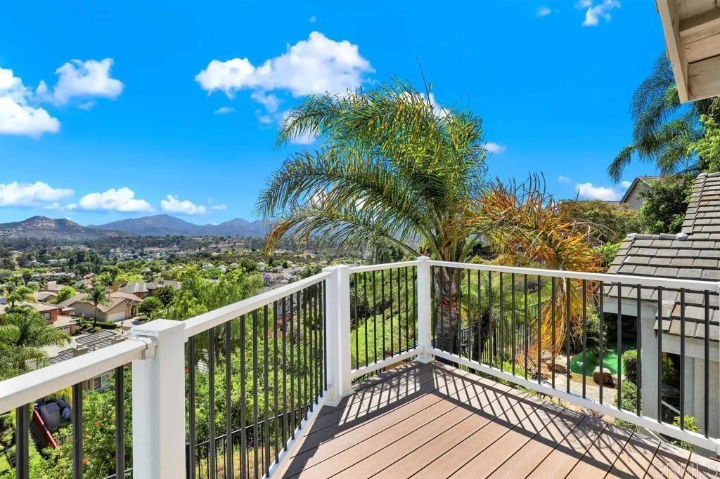 https://cdn.realtyfeed.com/cdn/127/306762198/656f40ae3d810965733930668666cb72.webp
