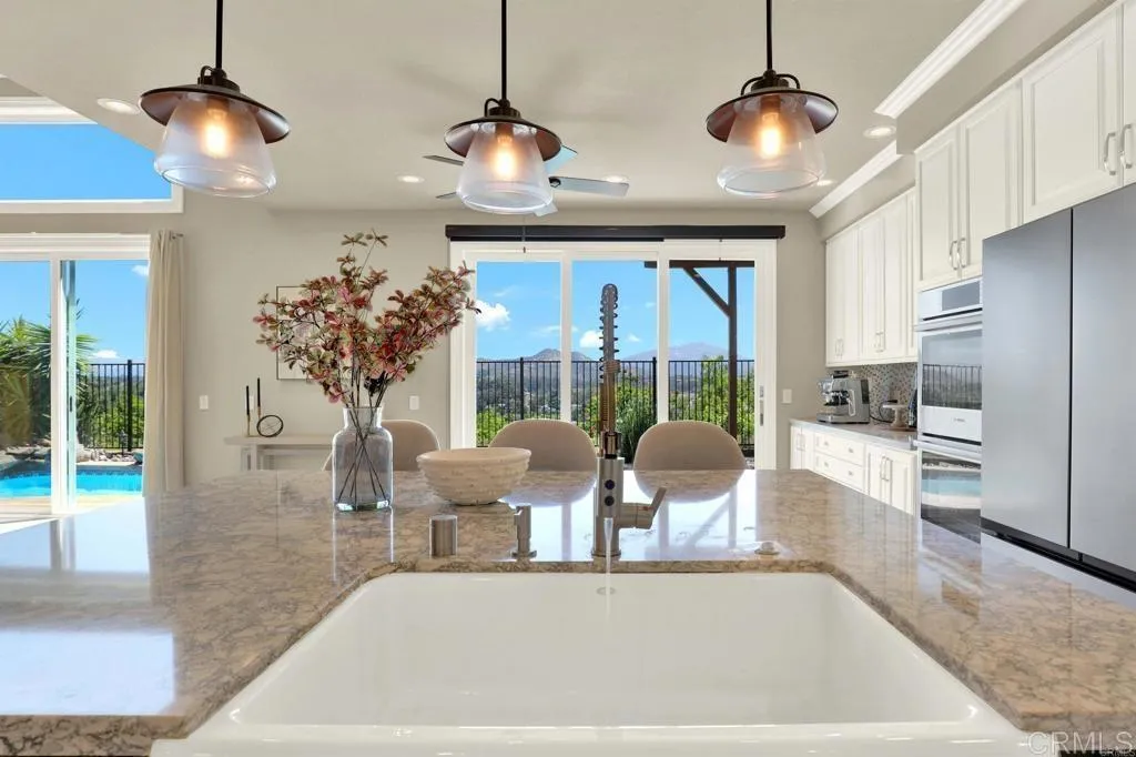 https://cdn.realtyfeed.com/cdn/127/306762198/83092cbf6f7097a4a631ec2a9ce71f33.webp
