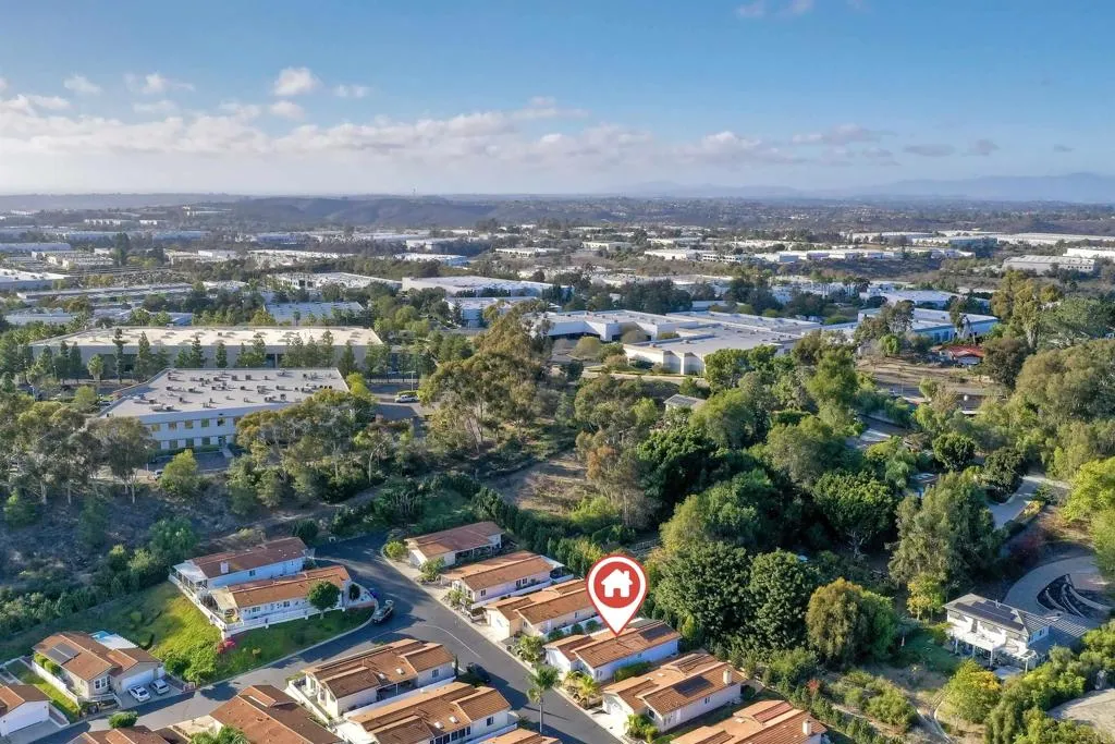 https://cdn.realtyfeed.com/cdn/127/306762212/491fb86bdacfd462adcd5adfee290ad2.webp
