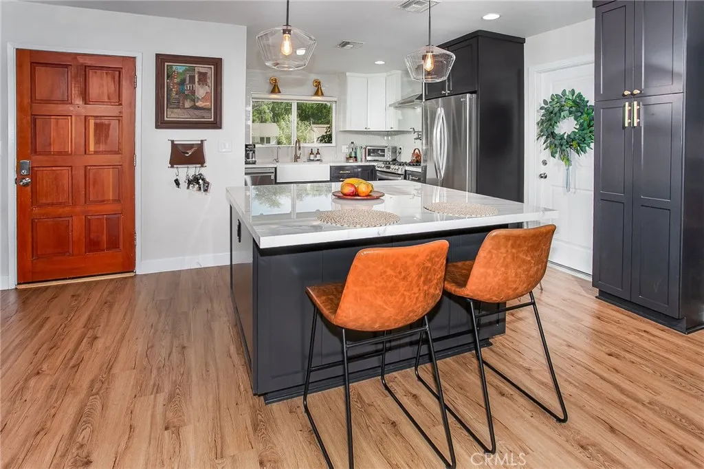 21709 Michale Street, Canoga Park, CA 91304 - Photo 4 of 16, Canoga Park, CA