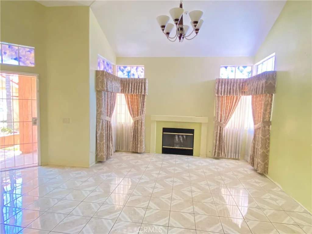 11720 Malagon, Fontana, CA 92337 - Photo 4 of 16, Fontana, CA