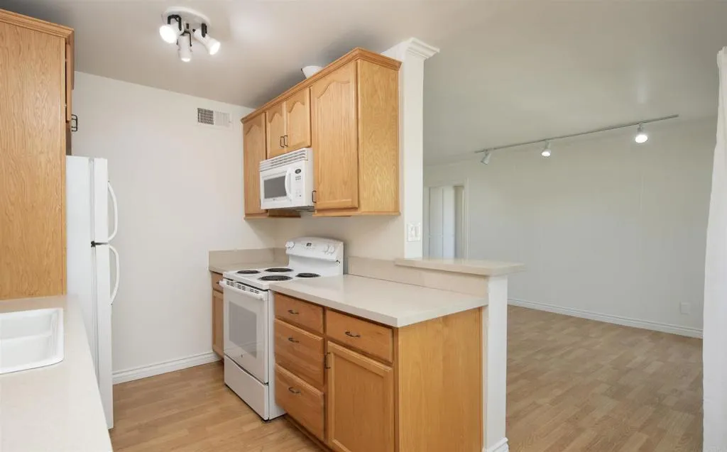 Photo #8: PTP2605129 Listing: Photo #8