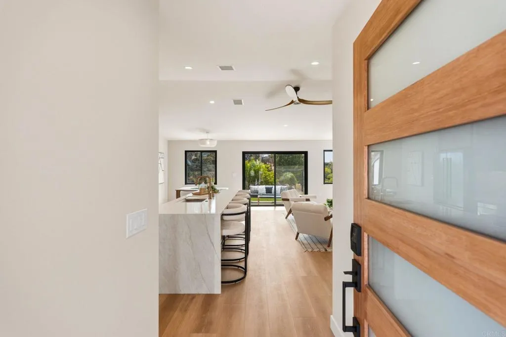 https://cdn.realtyfeed.com/cdn/127/306762262/47017406cb3f48f361b44d5d0a9f0742.webp
