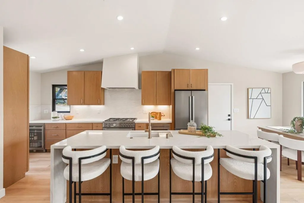 https://cdn.realtyfeed.com/cdn/127/306762262/5b08e42bdda89b4470662e4d78924c9b.webp