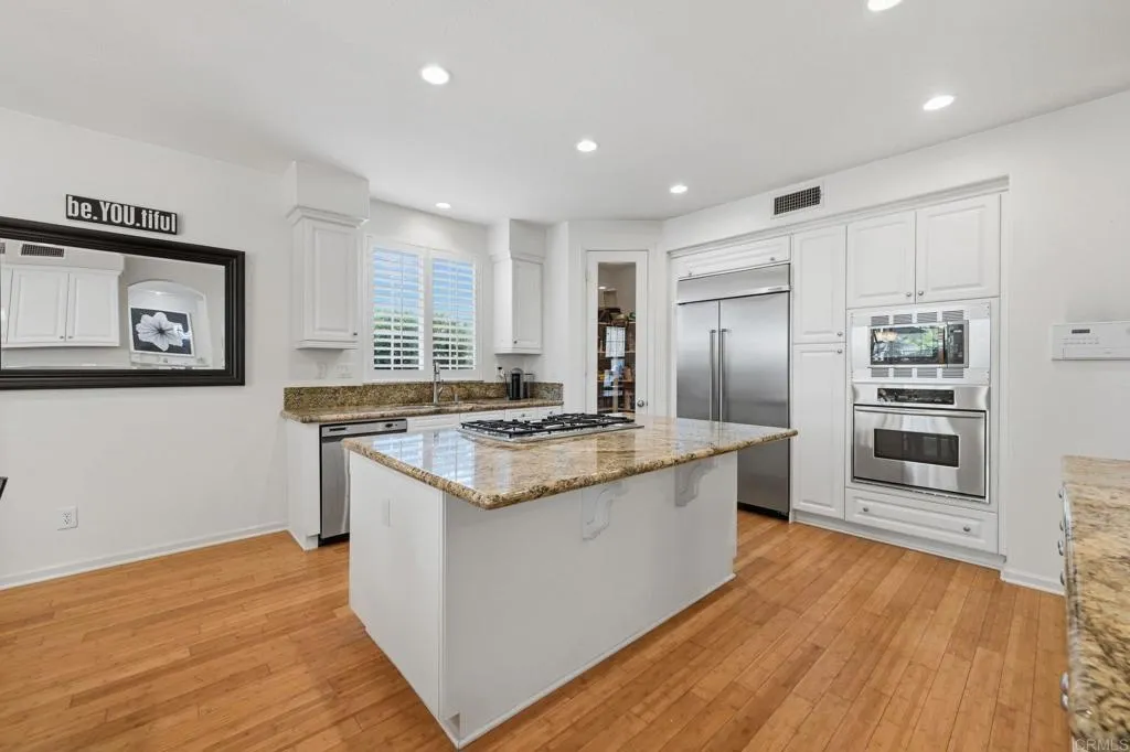 6923 Clearwater Street, Carlsbad, CA 92011 - Photo 5 of 28, Carlsbad, CA