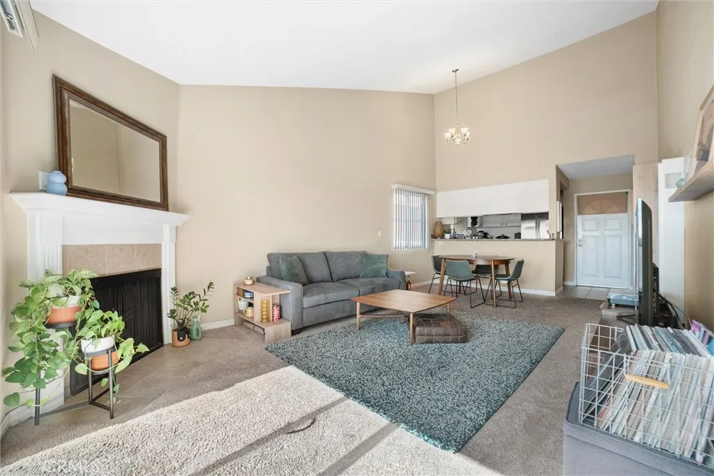 3501 E Ransom Street Unit 304, Long Beach, CA 90804 - Main photo, Long Beach, CA