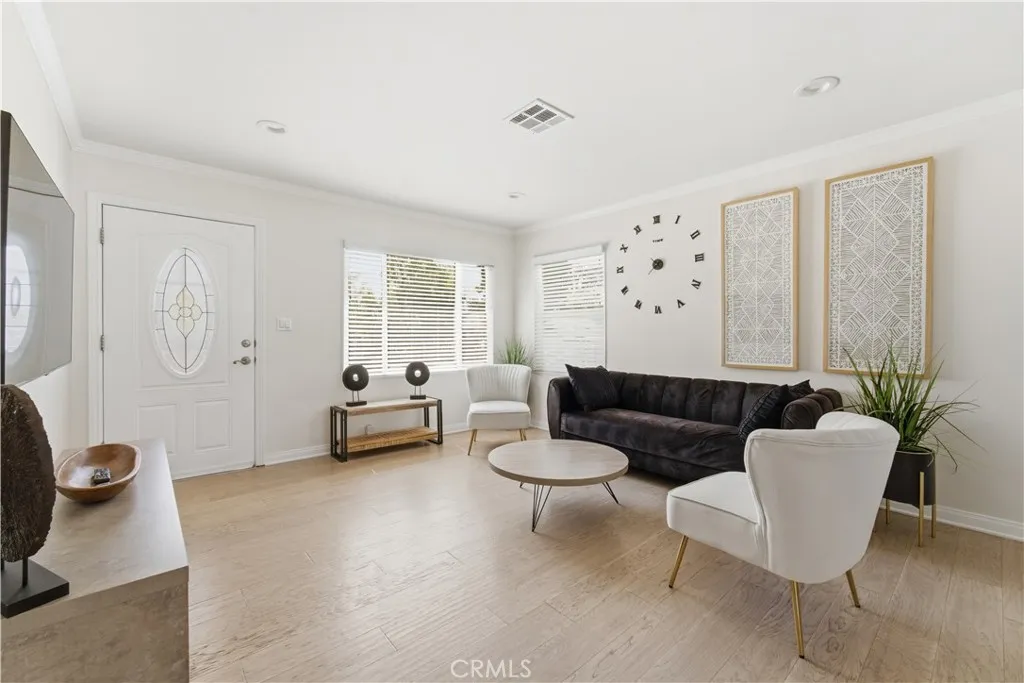 6501 Charlesworth Avenue, North Hollywood, CA 91606 - Photo 2 of 26, North Hollywood, CA