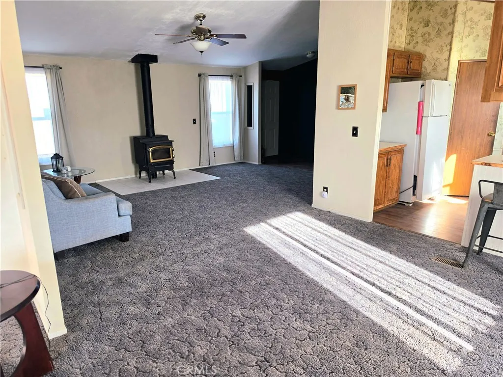 49645 Three Points Road, Lancaster, CA 93536 - Photo 5 of 11, Lancaster, CA