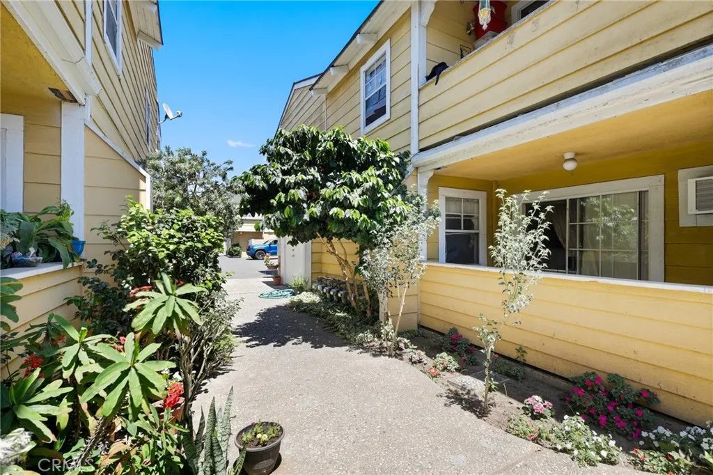 711 N Lacy Street Unit D, Santa Ana, CA 92701 - Photo 4 of 26, Santa Ana, CA