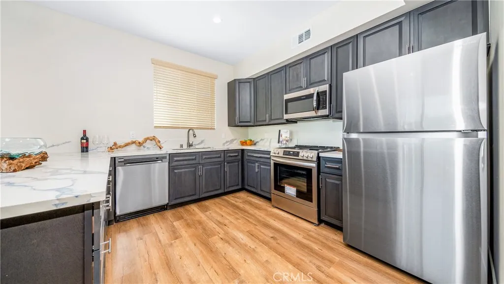 17158 Chatsworth Street Unit 1, Granada Hills, CA 91344 - Photo 4 of 17, Granada Hills, CA