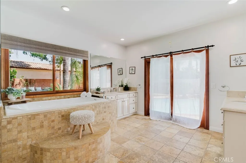 17827 Roscoe Boulevard, Northridge, CA 91325 - Photo 5 of 50, Northridge, CA