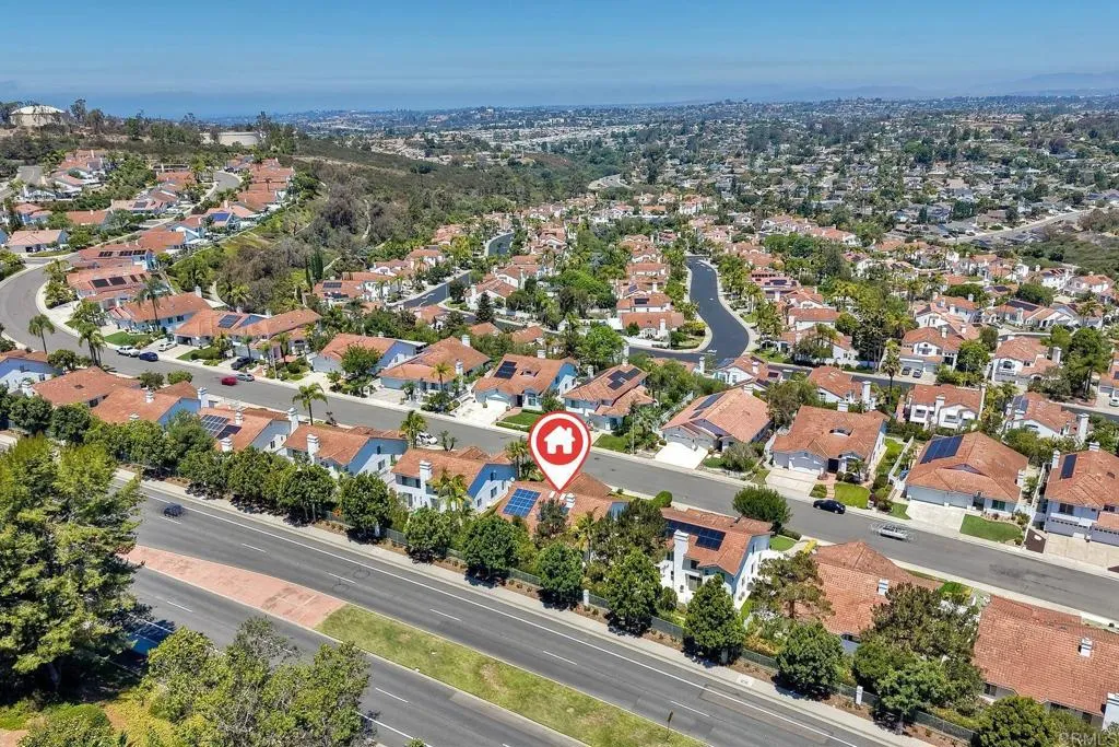 https://cdn.realtyfeed.com/cdn/127/306762343/02ea4ee9c39f7d1f2c37626fbacbbf9a.webp
