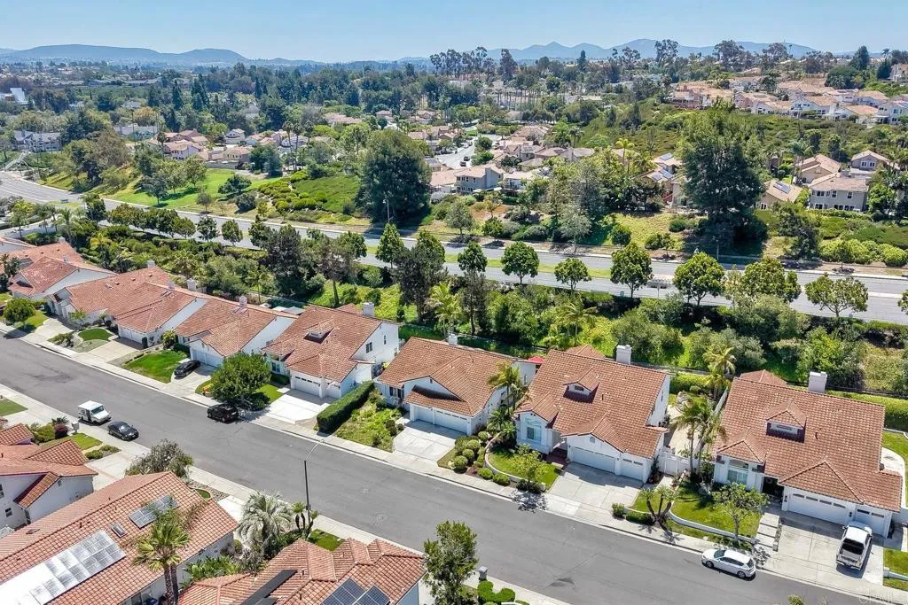 https://cdn.realtyfeed.com/cdn/127/306762343/1968a43e2d128ef278d4a6a68145bf7a.webp