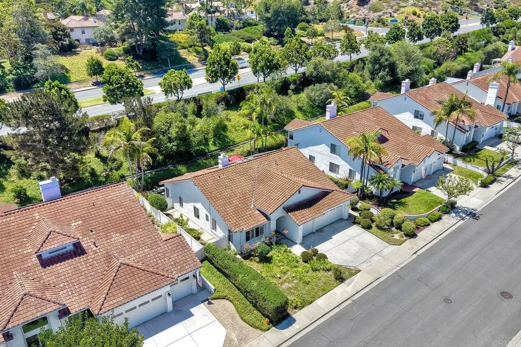 https://cdn.realtyfeed.com/cdn/127/306762343/999919e5a910422cf99d3ee63994a5d3.webp