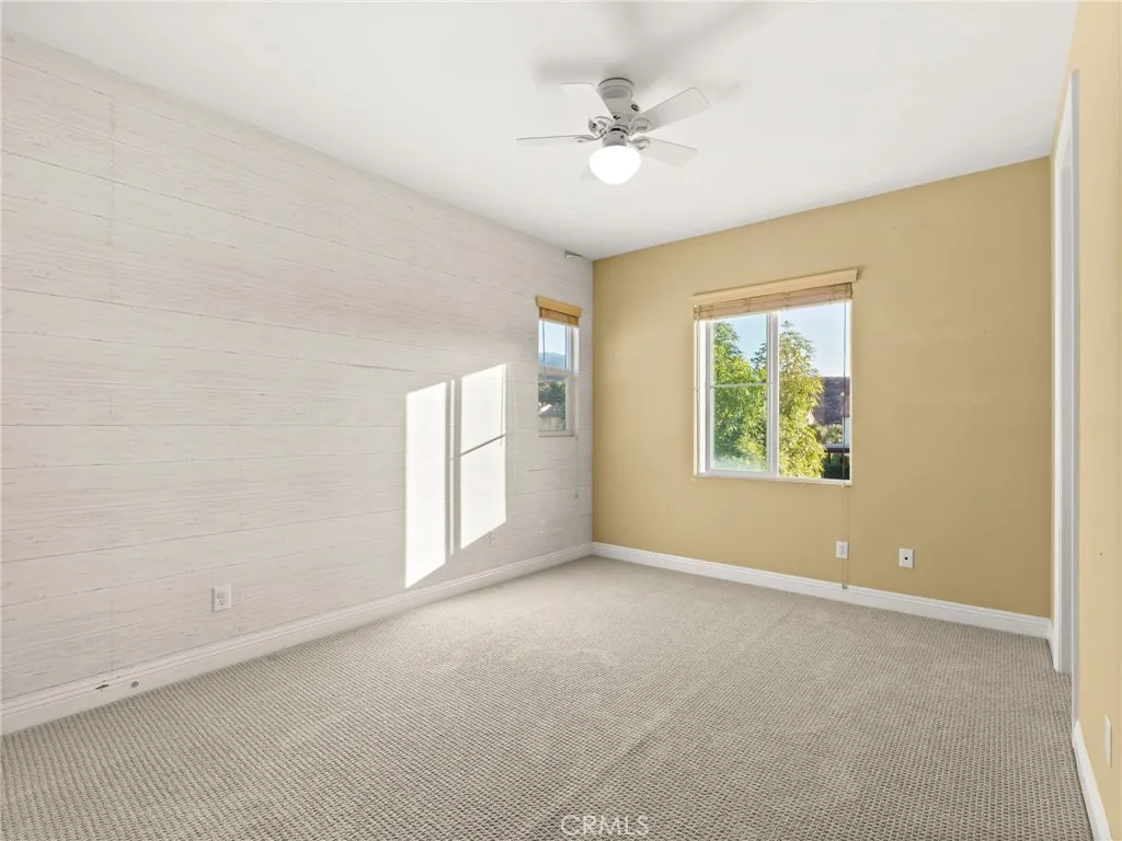 https://cdn.realtyfeed.com/cdn/127/306762351/32a36048f6c8d9625675953093ddedc6.webp