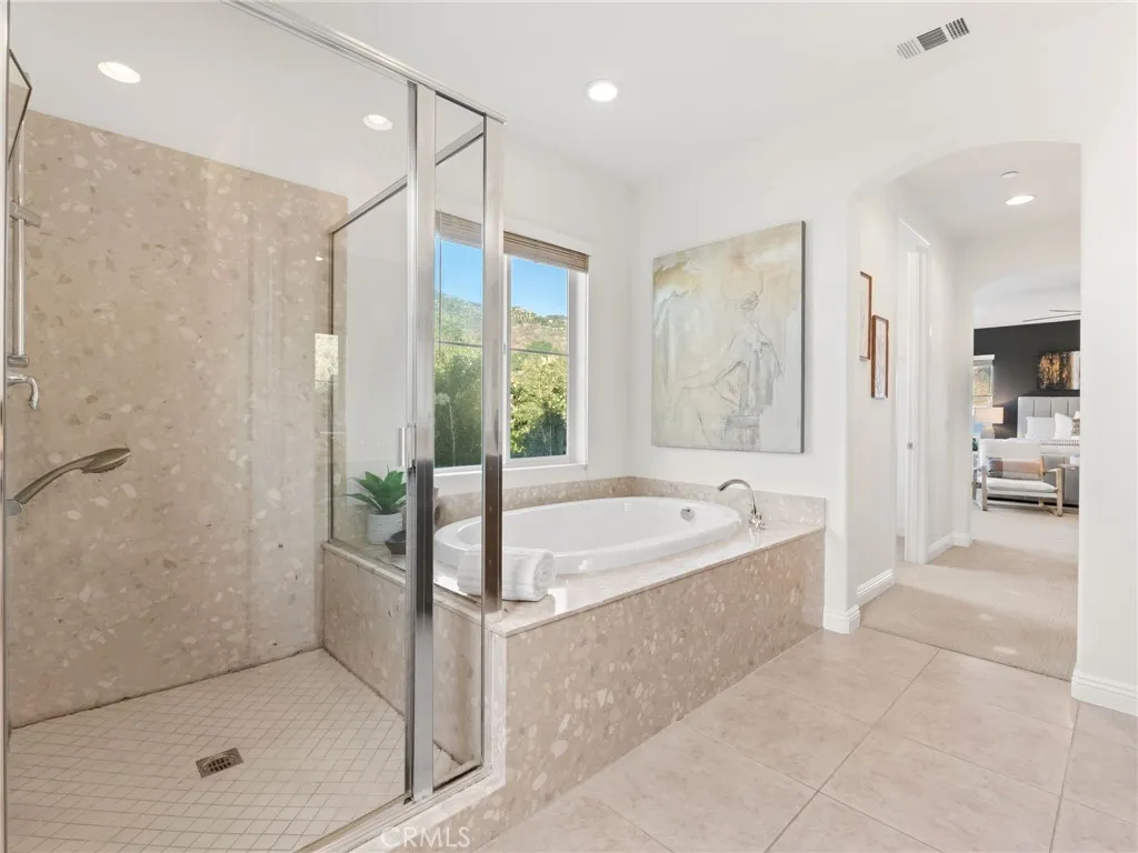 https://cdn.realtyfeed.com/cdn/127/306762351/8c901438e2371af84d2277325e69a5a8.webp