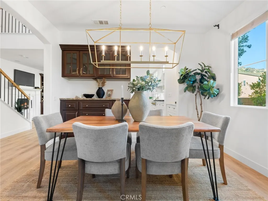 https://cdn.realtyfeed.com/cdn/127/306762351/e48c5abf4381652c6bc2eba72ea243a6.webp