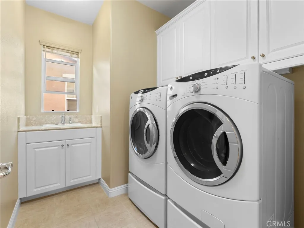 https://cdn.realtyfeed.com/cdn/127/306762351/fd811a0fe0a088f8f952a407f5e59e75.webp