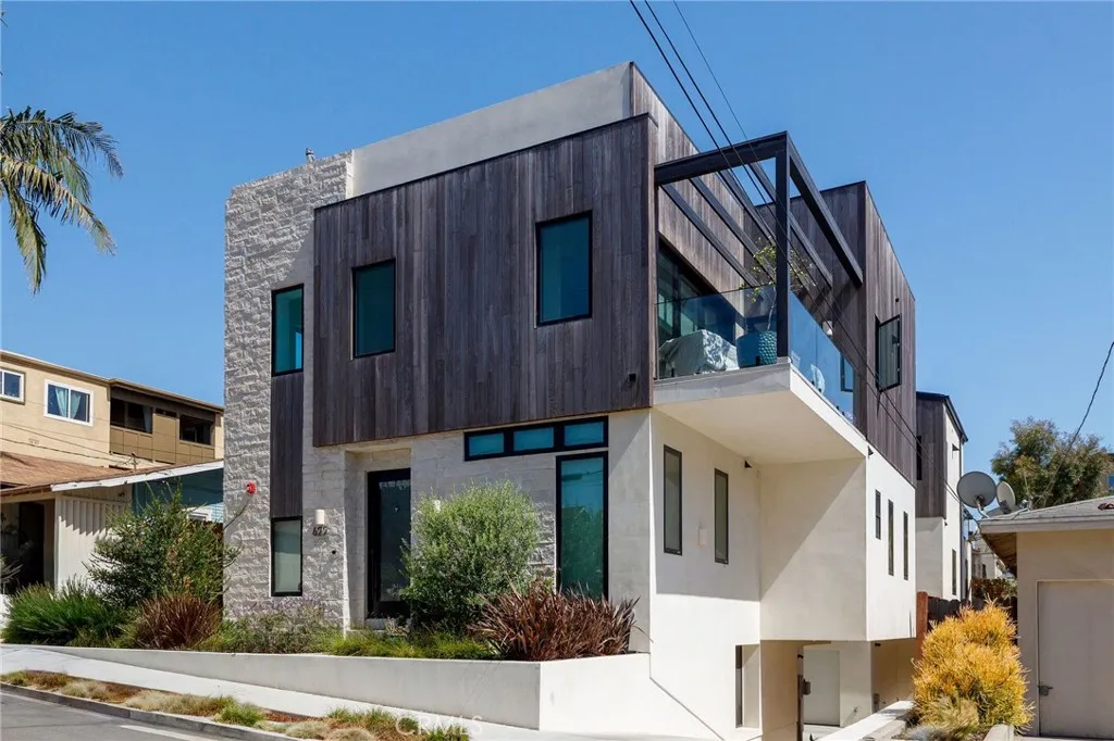 622 1st Place, Hermosa Beach, CA 90254 - Main photo, Hermosa Beach, CA