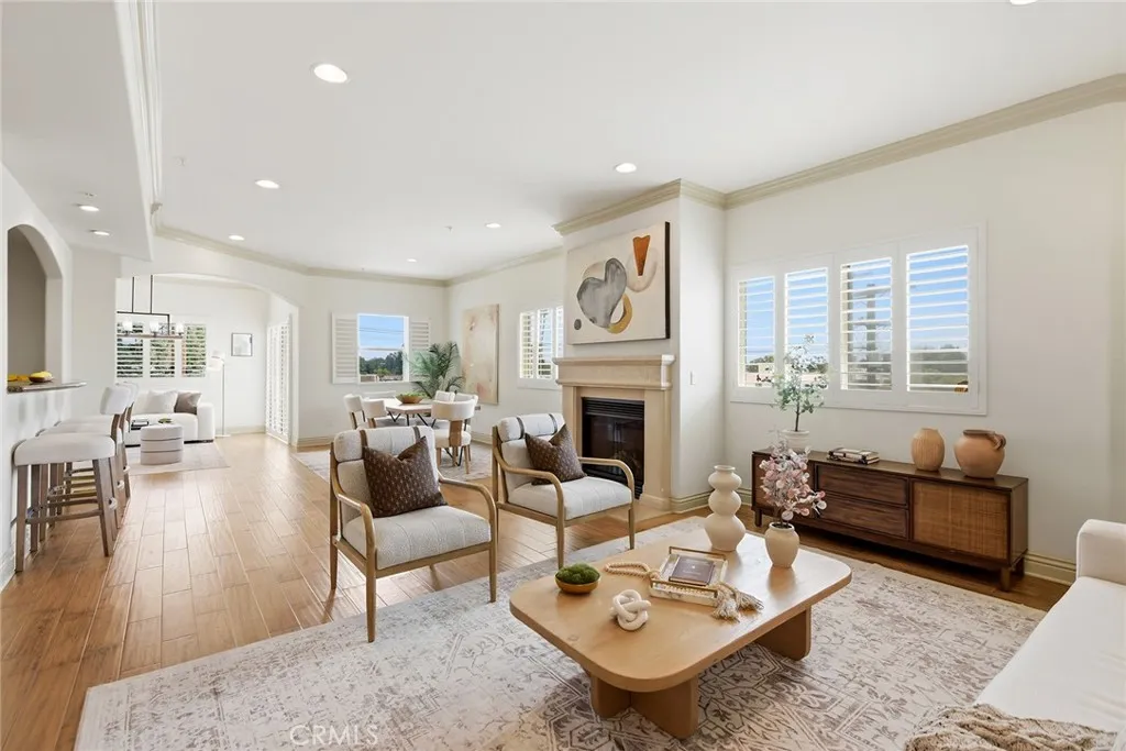 11540 Moorpark Street Unit 401, Studio City, CA 91602 - Photo 5 of 32, Studio City, CA