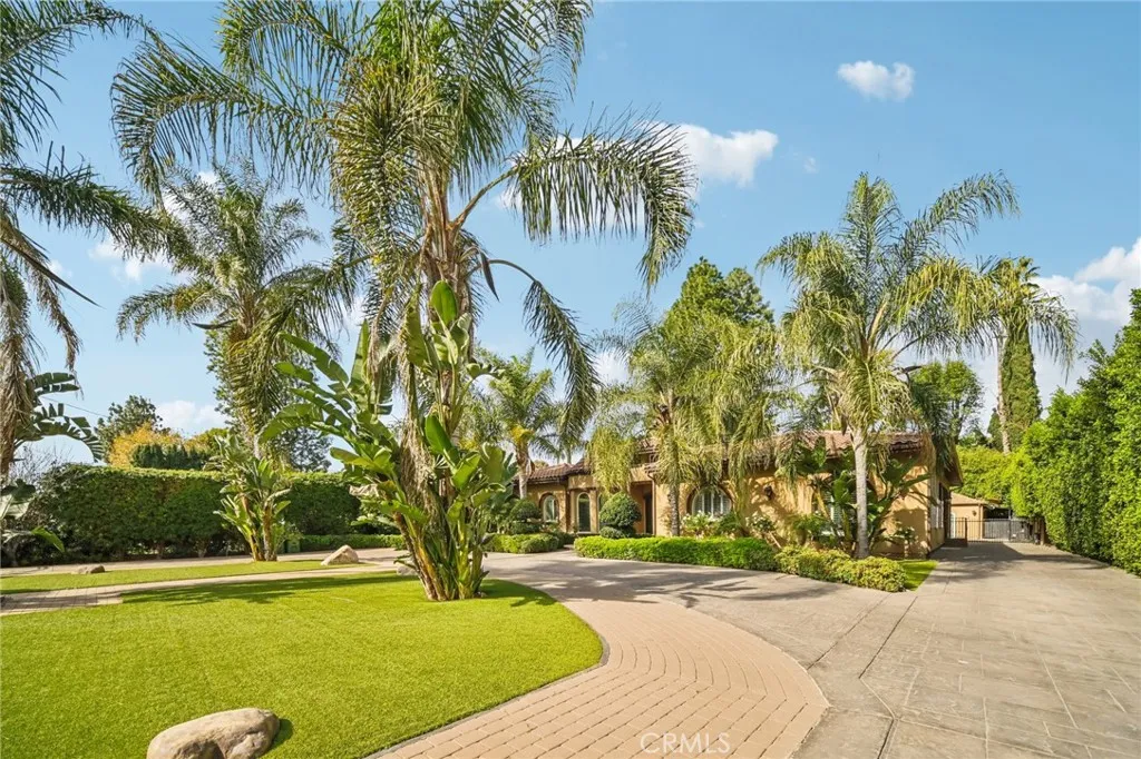 17401 Raymer, Sherwood Forest, CA 91325 - Photo 3 of 35, Sherwood Forest, CA