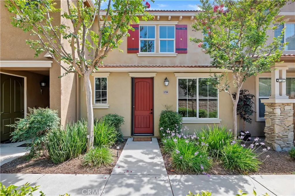 30505 Canyon Hills, Lake Elsinore, CA 92532 - Photo 2 of 36, Lake Elsinore, CA