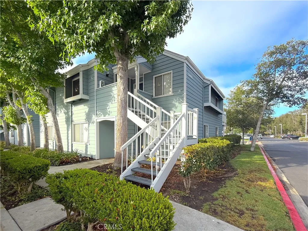 6008 Bixby Village Unit 42, Long Beach, CA 90803 - Main photo, Long Beach, CA