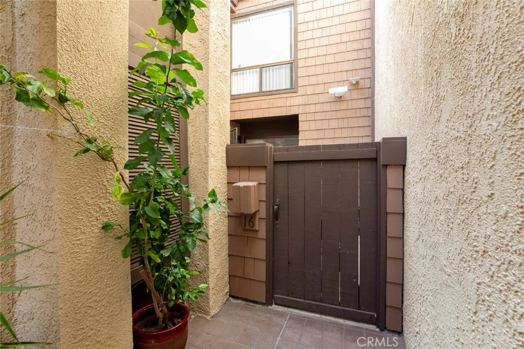 1349 N Columbus Unit 16, Glendale, CA 91202 - Photo 5 of 47, Glendale, CA