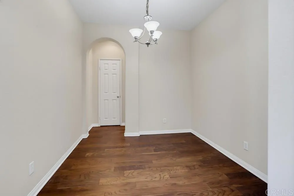 https://cdn.realtyfeed.com/cdn/127/306762427/28dd81e26fe0672a5480a25d79b63087.webp