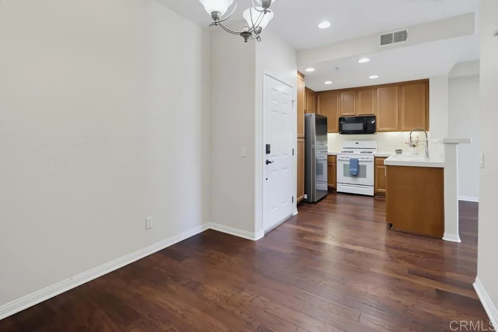 Photo #5: PTP2605136 Listing: Photo #5