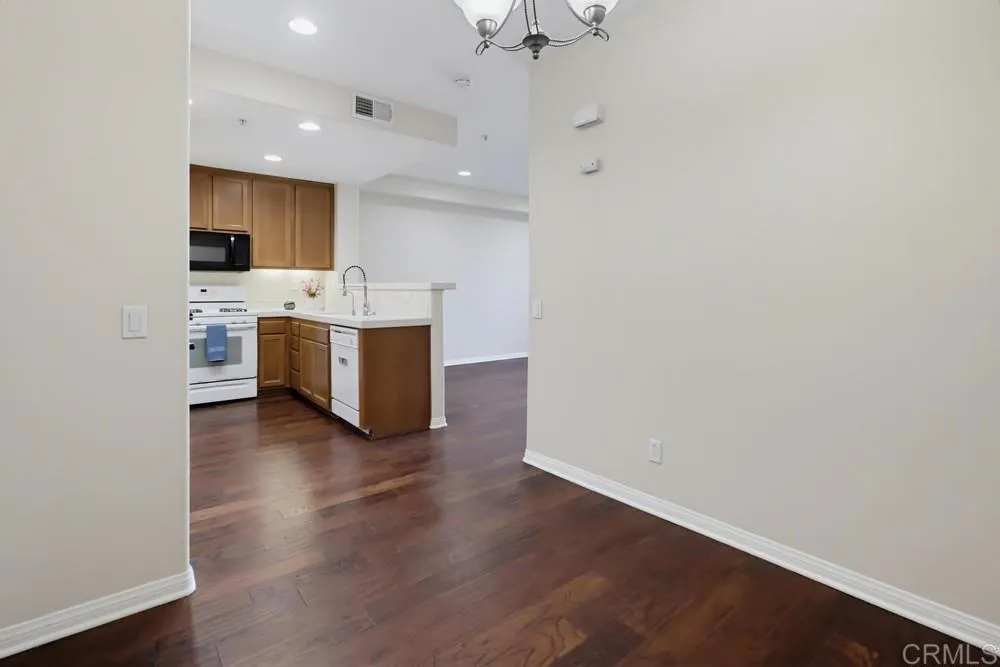 Photo #12: PTP2605136 Listing: Photo #12