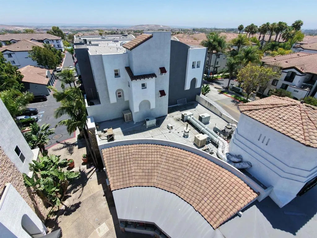 https://cdn.realtyfeed.com/cdn/127/306762427/fafb176ef3be8c344fa6c0b3f3c9cf9a.webp