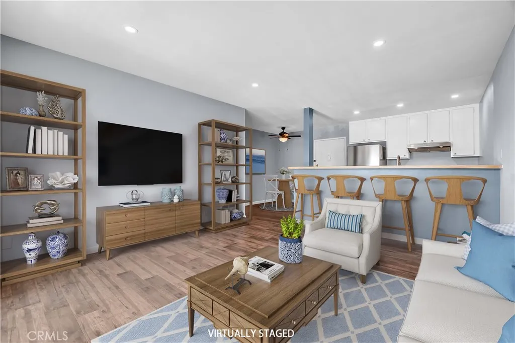 363 Newport Avenue Unit 113, Long Beach, CA 90814 - Photo 2 of 30, Long Beach, CA